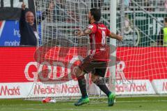 2. BL - Saison 2017/2018 - FC Ingolstadt 04 -1. FC Nürnberg - Robert Leipertz (#13 FCI) schiesst den 1:0 Führungstreffer - jubel - Almog Cohen (#8 FCI) freut sich reisst die Arme hoch - Fabian Bredlow (#24 Torwart Nürnberg) Foto: Meyer Jürgen