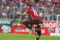 2. BL - Saison 2017/2018 - FC Ingolstadt 04 -1. FC Nürnberg - Stefan Kutschke (#20 FCI) beim warm machen - hüpft hoch - streching - Foto: Meyer Jürgen