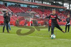 2. BL - Saison 2017/2018 - FC Ingolstadt 04 -1. FC Nürnberg - Gewinner vom Speedball vor dem Spiel - Die Kinder hatten den schnellsten Schuss - Foto: Meyer Jürgen