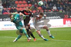 2. Bundesliga - Fußball - FC Ingolstadt 04 - FC St. Pauli - Torwart Himmelmann, Robin (30 Pauli) Moritz Hartmann (9, FCI) Buballa, Daniel (15 Pauli) Torchance