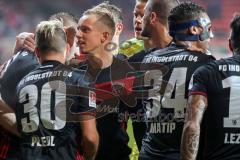 2. Bundesliga - Fußball - FC Ingolstadt 04 - SV Darmstadt 98 - 3:0 - Tor Jubel Thomas Pledl (30, FCI) trifft zum 3:0, Sonny Kittel (10, FCI)