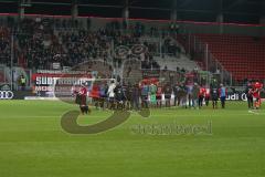 2. BL - Saison 2017/2018 - FC Ingolstadt 04 - Eintracht Braunschweig - Die Mannschaft bedankt sich bei den Fans für die Unterstützung - Südkurve - Fans - Foto: Meyer Jürgen