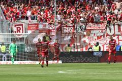 2. Bundesliga - Fußball - FC Ingolstadt 04 - SSV Jahn Regensburg - Ausgleich 2:2 Regensburg hängende Köpfe bei Ingolstadt Darío Lezcano (11, FCI) Marvin Matip (34, FCI) Torwart Martin Hansen (35, FCI) Tobias Schröck (21, FCI)