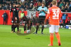 2. BL - Saison 2017/2018 - FC Ingolstadt 04 - SV Darmstadt 98 - Sonny Kittel (#10 FCI) beim Freistoss - Thomas Pledl (#30 FCI) - Christian Träsch (#28 FCI)  - Foto: Meyer Jürgen