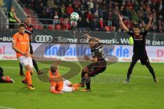 2. Bundesliga - Fußball - FC Ingolstadt 04 - SV Darmstadt 98 - 3:0 - Foul dafür gibts Elfmeter für Ingolstadt, Thomas Pledl (30, FCI) Alfredo Morales (6, FCI) moniert