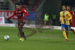 2. BL - Saison 2017/2018 - FC Ingolstadt 04 - Eintracht Braunschweig - Almog Cohen (#8 FCI) - Salim Khelifi (#22 Braunschweig) - Foto: Meyer Jürgen