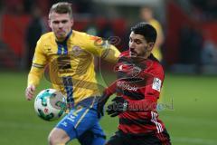 2. BL - Saison 2017/2018 - FC Ingolstadt 04 - Eintracht Braunschweig - Almog Cohen (#8 FCI) - Steve Breitkreuz (#2 Braunschweig) - Foto: Meyer Jürgen