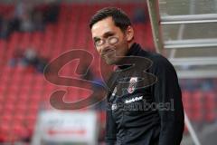 2. Bundesliga - Fußball - FC Ingolstadt 04 - SV Darmstadt 98 - Cheftrainer Stefan Leitl (FCI) Regen