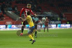 2. Bundesliga - FC Ingolstadt 04 - Eintracht Braunschweig - Sonny Kittel (10, FCI) Niko Kijewski (#27 Braunschweig)