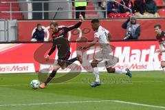 2. Bundesliga - Fußball - FC Ingolstadt 04 - FC St. Pauli - Moritz Hartmann (9, FCI) Dudziak, Jeremy (8 Pauli)