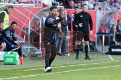 2. Bundesliga - Fußball - FC Ingolstadt 04 - DSC Armenia Bielefeld - Cheftrainer Stefan Leitl (FCI) an der Seitenlinie schreit zeigt Gestik