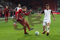 2. Bundesliga - Fußball - FC Ingolstadt 04 - SV Sandhausen - Thomas Pledl (30, FCI) kommt an Paqarada, Leart (19 SV)nicht vorbei
