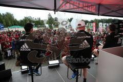 2. BL - Saison 2017/2018 - FC Ingolstadt 04 - Saisoneröffnung - Italo Mele interviewt Maik Walpurgis (Trainer FCI) - Michael Henke (Co-Trainer FCI) - Ovid Hajou (Co-Trainer FCI) - fans - Foto: Meyer Jürgen