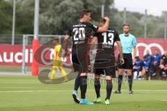 2. Bundesliga - Fußball - Testspiel - FC Ingolstadt 04 - Karlsruher SC - links Robert Leipertz (13, FCI)trifft zum 1:0 Tor Jubel, #fc20 gratuliert