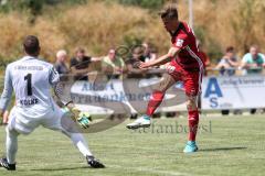 2. Bundesliga - Fußball - Testspiel - FC Ingolstadt 04 - SV Wehen Wiesbaden - Stefan Kutschke (20, FCI) schießt auf das Tor, Torwart Markus Kolke (WW)