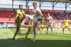 2. Bundesliga - Testspiel - Fußball - FC Ingolstadt 04 - FC Nantes - mitte Stefan Kutschke (20, FCI) Zweikampf