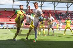 2. Bundesliga - Testspiel - Fußball - FC Ingolstadt 04 - FC Nantes - mitte Stefan Kutschke (20, FCI) Zweikampf