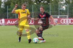 2. Bundesliga - Fußball - Testspiel - FC Ingolstadt 04 - Karlsruher SC - rechts Zweikampf Marcel Gaus (19, FCI)