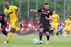 2. Bundesliga - Fußball - Testspiel - FC Ingolstadt 04 - Karlsruher SC - Angriff Zweikampf links David Pisot (3 KSC) und rechts Maurice Multhaup (31, FCI)