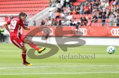 2. Bundesliga - Fußball - FC Ingolstadt 04 - Saisoneröffnung - Testspiel - Freistoß Markus Suttner (29, FCI)