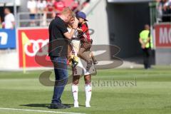 2. Bundesliga - Testspiel - Fußball - FC Ingolstadt 04 - FC Nantes - Cheftrainer Maik Walpurgis (FCI) bedankt sichm Torschützen zum 2:0 Alfredo Morales (6, FCI)  mit Sohn nach dem Spiel