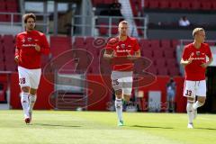 2. BL - Saison 2017/2018 - Testspiel - FC Ingolstadt 04 - FC Nantes - Roman Bregerie (#18 FCI) - Hauke Wahl (#25 FCI) - Florent Hadergjonaj (#33 FCI) beim warm machen - Foto: Meyer Jürgen