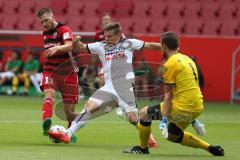 2. BL - Saison 2017/2018 - FC Ingolstadt 04 - VFB Eichstätt - Freundschaftsspiel - Robert Leipertz (#13 FCI) - Bauer Thomas Torwart Eichstätt - Foto: Meyer Jürgen