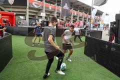 2. Bundesliga - Fußball - FC Ingolstadt 04 - Saisoneröffnung - adidas Spielcourt vor dem Stadion Sportpark