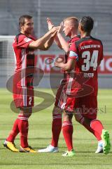 2. BL - Saison 2017/2018 - FC Ingolstadt 04 - VFB Eichstätt - Freundschaftsspiel - Markus Suttner (#29 FCI) freut sich über sein Freistosstor - Nico Rinderknecht (#22 FCI) - Marvin Matip (#34 FCI) - Foto: Meyer Jürgen