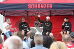 2. Bundesliga - Fußball - FC Ingolstadt 04 - Saisoneröffnung - Interview mit den Trainern - Co-Trainer Michael Henke (FCI) Cheftrainer Maik Walpurgis (FCI) Co-Trainer Ovid Hajou (FCI) durch Italo Mele