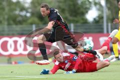 2. Bundesliga - Fußball - Testspiel - FC Ingolstadt 04 - Karlsruher SC - Angriff Marcel Gaus (19, FCI) scheitert an Torwart Dirk Orlishausen (KSC)