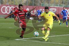 2. Bundesliga - Fußball - Testspiel - FC Ingolstadt 04 - SpVgg Unterhaching - kommt zu spat Darío Lezcano (11, FCI) und Korbinian Müller (SpVgg)