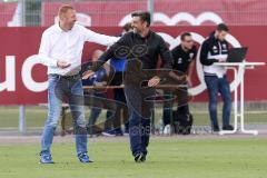 2. Bundesliga - Fußball - Testspiel - FC Ingolstadt 04 - Karlsruher SC - nach dem Spiel, 1:0 Sieg für FCI, Cheftrainer Maik Walpurgis (FCI) und Sportdirektor KSC Oliver Kreuzer