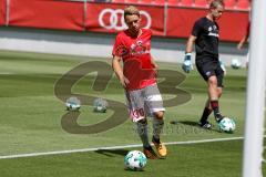 2. BL - Saison 2017/2018 - Testspiel - FC Ingolstadt 04 - FC Nantes - Thomas Pledl (#30 FCI) beim warm machen - Foto: Meyer Jürgen