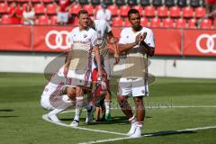 2. BL - Saison 2017/2018 - Testspiel - FC Ingolstadt 04 - FC Nantes - Marcel Gaus (#19 FCI) Marvin Matip (#34 FCI) bedanken sich bei den Fans - Foto: Meyer Jürgen