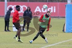 2. Bundesliga - Fußball - FC Ingolstadt 04 - Training - Neuzugänge - mitte Frederic Ananou (2, FCI) Spezial Maske im Gesicht, Nasenbeinbruch und rechts Moritz Hartmann (9, FCI)