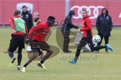 2. Bundesliga - Fußball - FC Ingolstadt 04 - Training - Neuzugänge - mitte Frederic Ananou (2, FCI) Spezial Maske im Gesicht, Nasenbeinbruch.