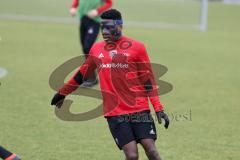 2. Bundesliga - Fußball - FC Ingolstadt 04 - Training - Neuzugänge - Frederic Ananou (2, FCI) Spezial Maske im Gesicht, Nasenbeinbruch