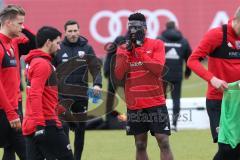 2. Bundesliga - Fußball - FC Ingolstadt 04 - Training - Neuzugänge - Frederic Ananou (2, FCI) Spezial Maske im Gesicht, Nasenbeinbruch