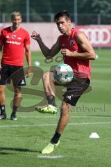 2. Bundesliga - Fußball - FC Ingolstadt 04 - Training - Interimstrainer Cheftrainer Stefan Leitl (FCI) übernimmt, erstes Training - Torschuß Training Übung Stefan Lex (14, FCI)