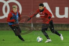 2. Bundesliga - Fußball - FC Ingolstadt 04 - Training nach Winterpause - Thomas Pledl (30, FCI) Almog Cohen (8, FCI) Zweikampf