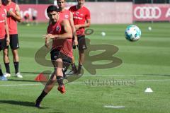 2. Bundesliga - Fußball - FC Ingolstadt 04 - Training - Interimstrainer Cheftrainer Stefan Leitl (FCI) übernimmt, erstes Training - Torschuß Training Übung Almog Cohen (8, FCI)