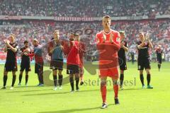 2. Bundesliga - Fußball - Fortuna Düsseldorf - FC Ingolstadt 04 - Enttäuschung hängende Köpfe Niederlage 3:0 nach dem Spiel, Mannschaft geht zu den Fans, Torwart Örjan Haskjard Nyland (1, FCI) Christian Träsch (28, FCI) Hauke Wahl (25, FCI) Marcel Gaus (1