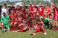 B-Junioren Bayernliga- U17 - FC Ingolstadt - TSV 1860 München - Die Mannschaft mit der Meisterschale - jubel - Foto: Jürgen Meyer