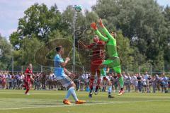 B-Junioren Bayernliga- U17 - FC Ingolstadt - TSV 1860 München - Bas Emir rot FCI - Zech Ludwig Torwart 1860 München - Foto: Jürgen Meyer