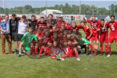 B-Junioren Bayernliga- U17 - FC Ingolstadt - TSV 1860 München - Die Mannschaft mit der Meisterschale - jubel - Foto: Jürgen Meyer