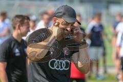 B-Junioren Bayernliga- U17 - FC Ingolstadt - TSV 1860 München - Trainer Kaupp Patrick telefoniert - Foto: Jürgen Meyer