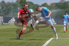 B-Junioren Bayernliga- U17 - FC Ingolstadt - TSV 1860 München -  Kehl Quentin rot FCI - Hofbauer Tobias blau 1860 München - Foto: Jürgen Meyer