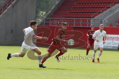 U 19 Bayernliga - Fußball - FC Ingolstadt 04 - FC Ismaning - 1:0 - Ingolstadt steigt in die Bundesliga auf, Mitte Angriff Maximilian Ahammer (ING) links Markus Neuber (ISM)