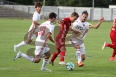 Regionalliga Bayern - FC Ingolstadt 04 II U21 - FC Memmingen - Zweikampf rechts Jonatan Kotzke (FCI), links Gianluca Mario Rizzo (10 FCI)